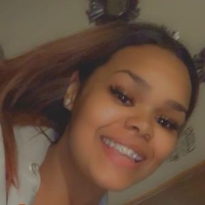 Meet your Posher, Lorena